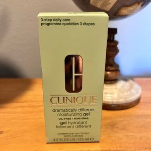 Moisturizing gel by Clinique, new